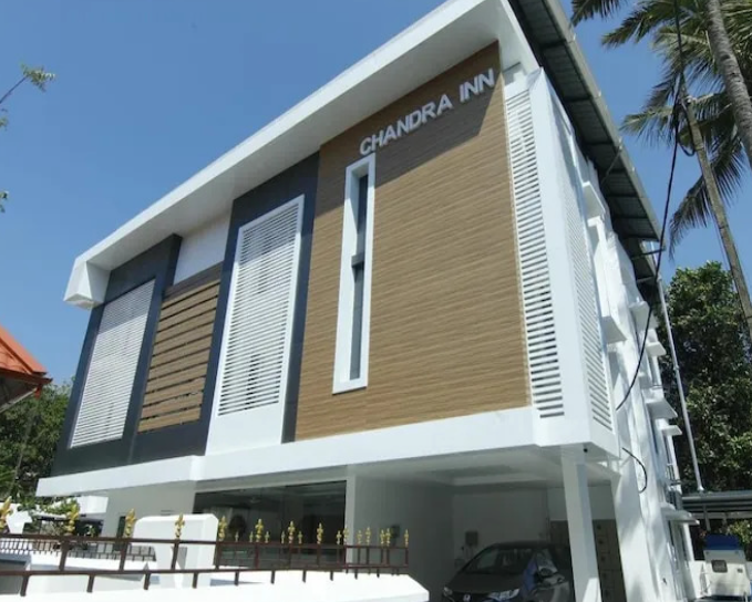 Chandra Inn